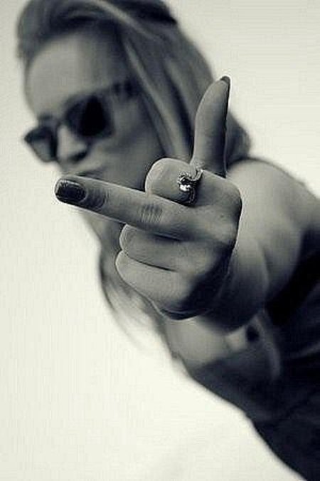 Девушка фак