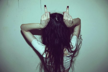 Девушка фак