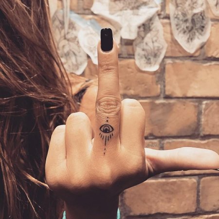 Тату на палец для девушек