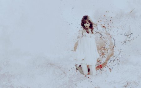 Девушка на снегу