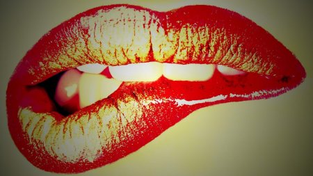 Губки поцелуй