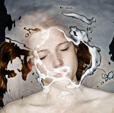 Отражение лица в воде