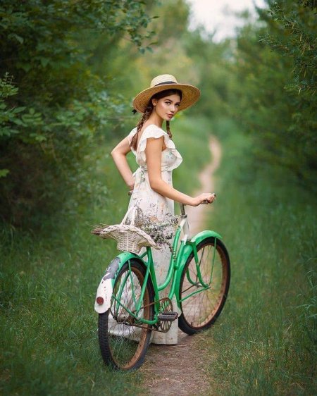 Велосипед девушка
