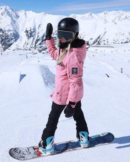 Оля смешливая на сноуборде