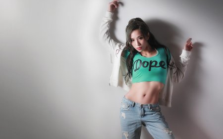 Азиатская девушка