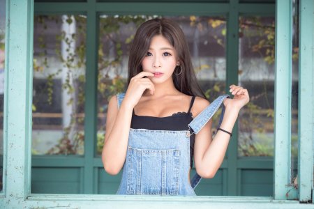 Азиатская девушка