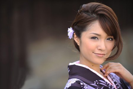 Красивая японская девушка
