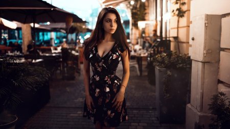 Испанская девушка