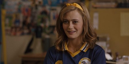 Элла пернелл шершни сериал