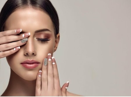 Красивые маникюр