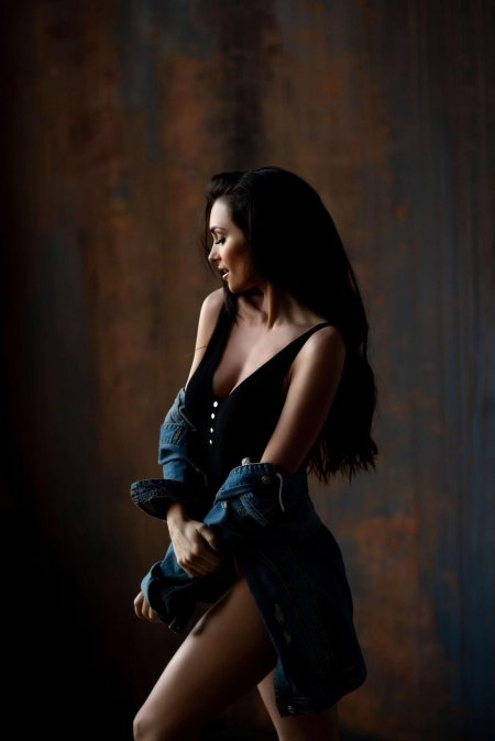 Студийные фотосессии девушек