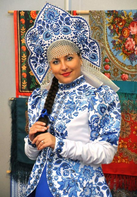 Кокошник русская красавица