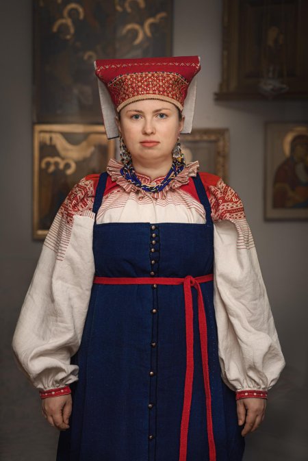 Народные костюмы