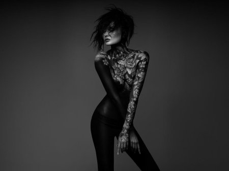 Девушка тату