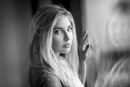 Портрет блондинки