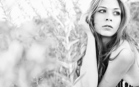 Черно белые портреты девушек
