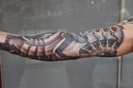 Биомех киборг тату