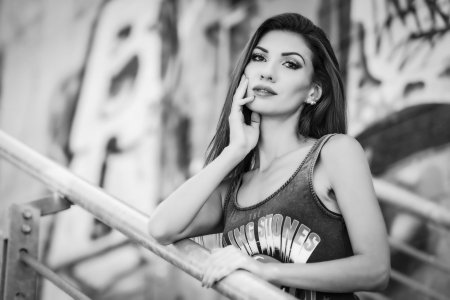 Девушка женщины