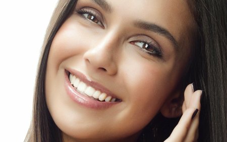 Улыбка девушка