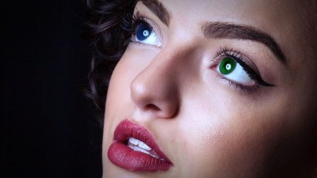 Глаза женщины