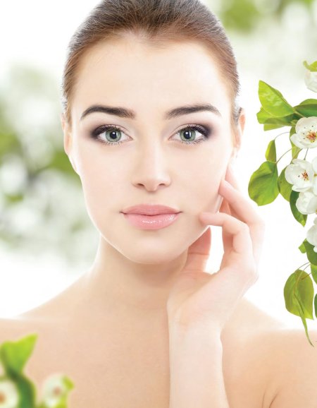 Лицо девушки косметология