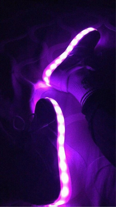 Фиолетовый неон