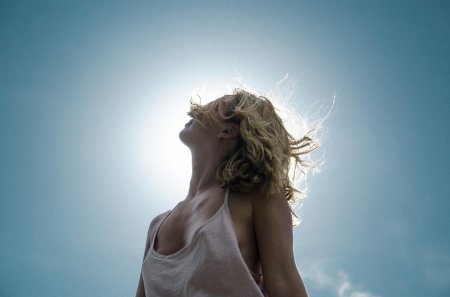 Девушка блондинка