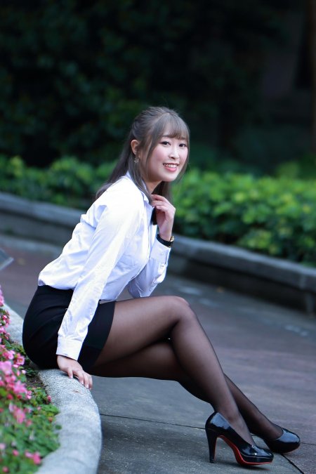 Азиатские девушки в колготках