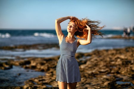 Девушка море