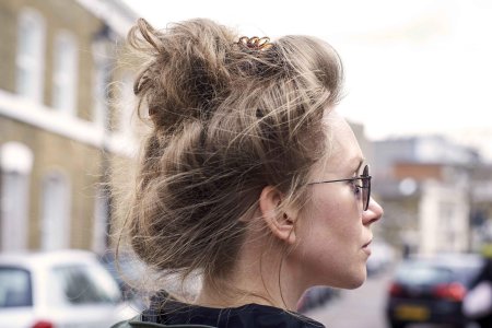 Небрежная прическа