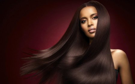 Кератиновое выпрямление волос