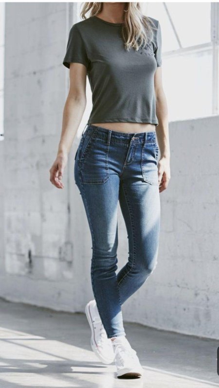 Девушка джинсах