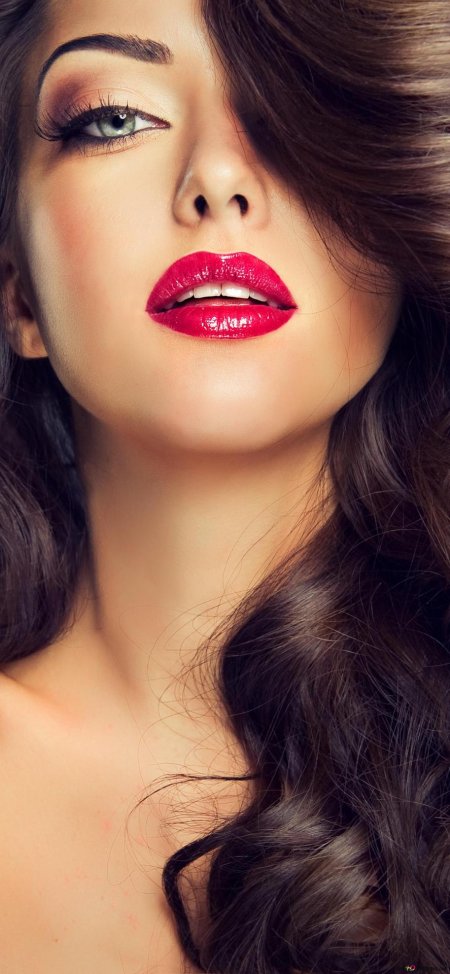 Красивая девушка