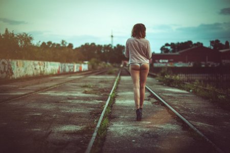 Девушка вид сзади