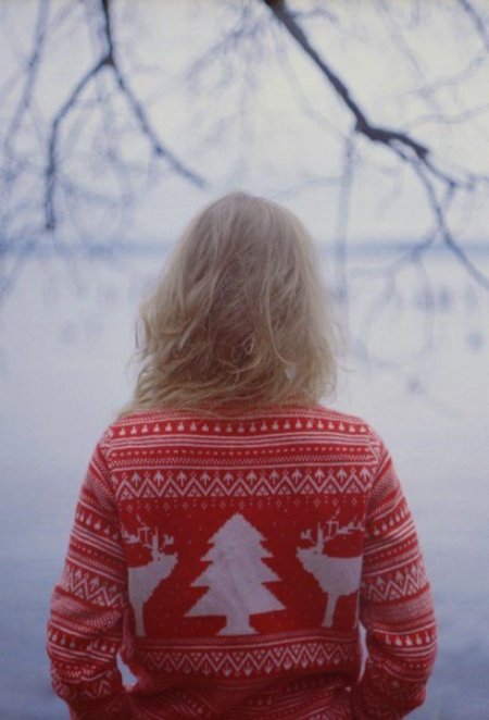 Свитера с оленями
