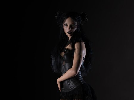 Девушка на темном фоне