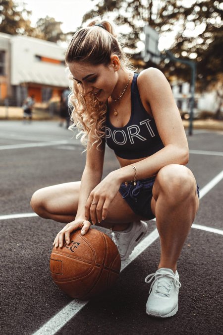 Рейчел демита баскетбол