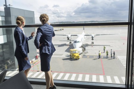 Сотрудник аэропорта