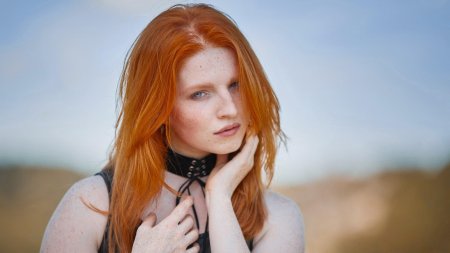 Рыжие модели