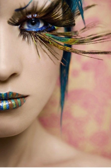 Яркие макияжи глаз