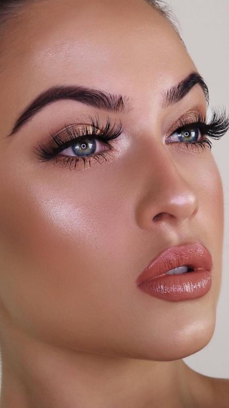 Красивые нарощенные ресницы