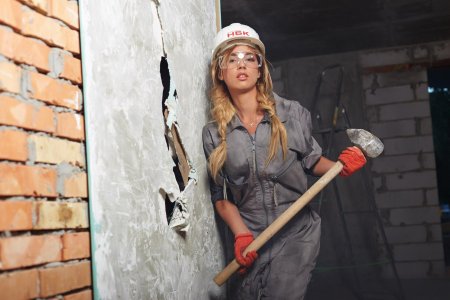 Женщина на стройке