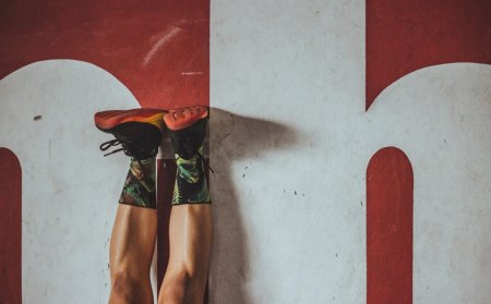 Ноги на стену