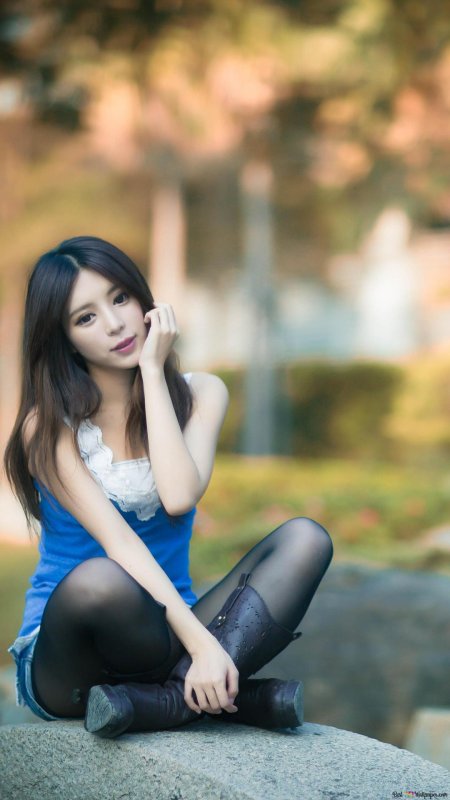 Азиатская девушка