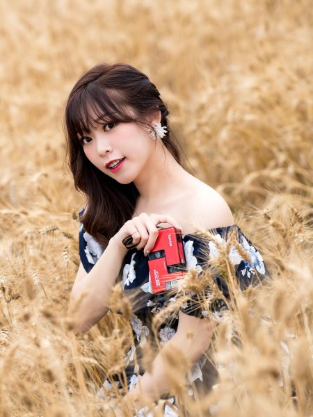 Азиатская девушка