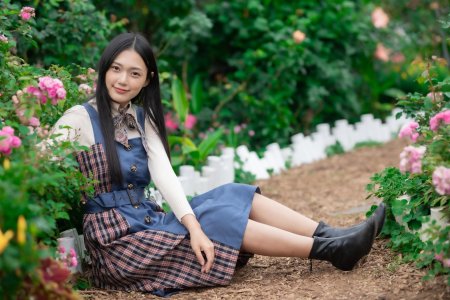 Красивая китайская девушка