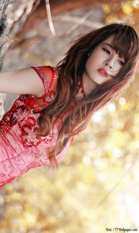 Азиатская девушка