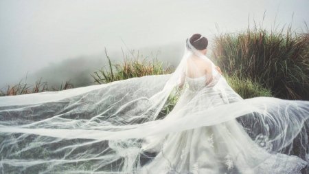 Фотосессия в свадебном платье