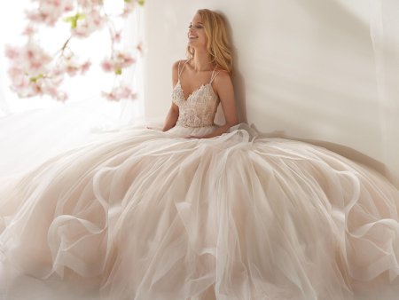 Свадебная платье