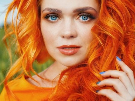Рыжий волос